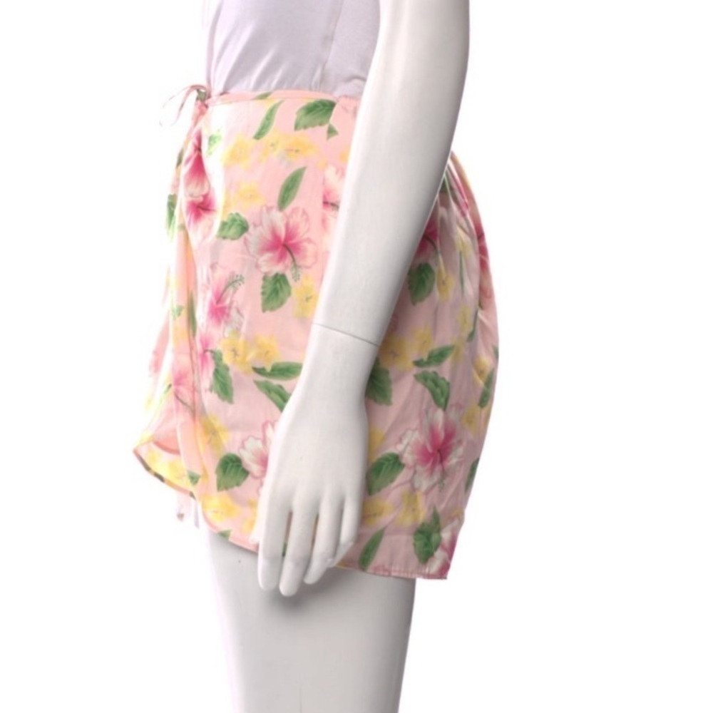 Floral shorts - Picture 7 of 7
